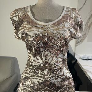 2B Bebe Sequin Short Sleeve Top - Brown and White